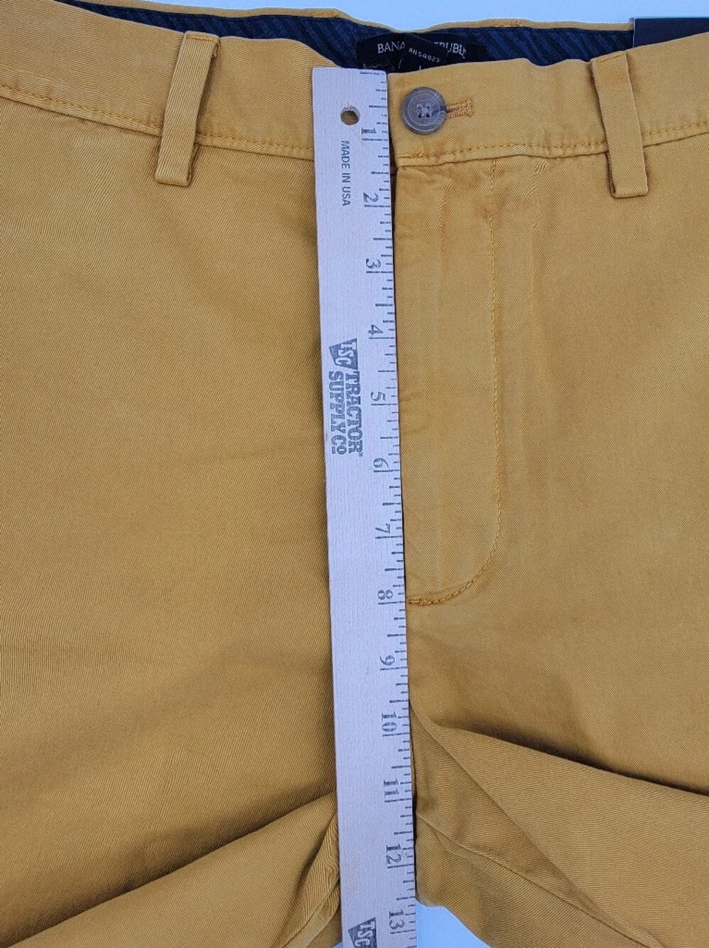 NEW Banana Republic Deck Shorts Chino Gold Yellow Cotton Casual Mens 34 NWT 9